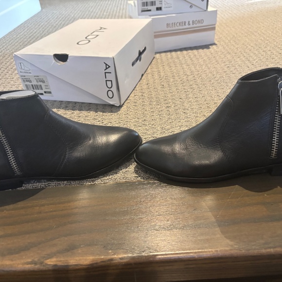 Black leather booties - Picture 3 of 3